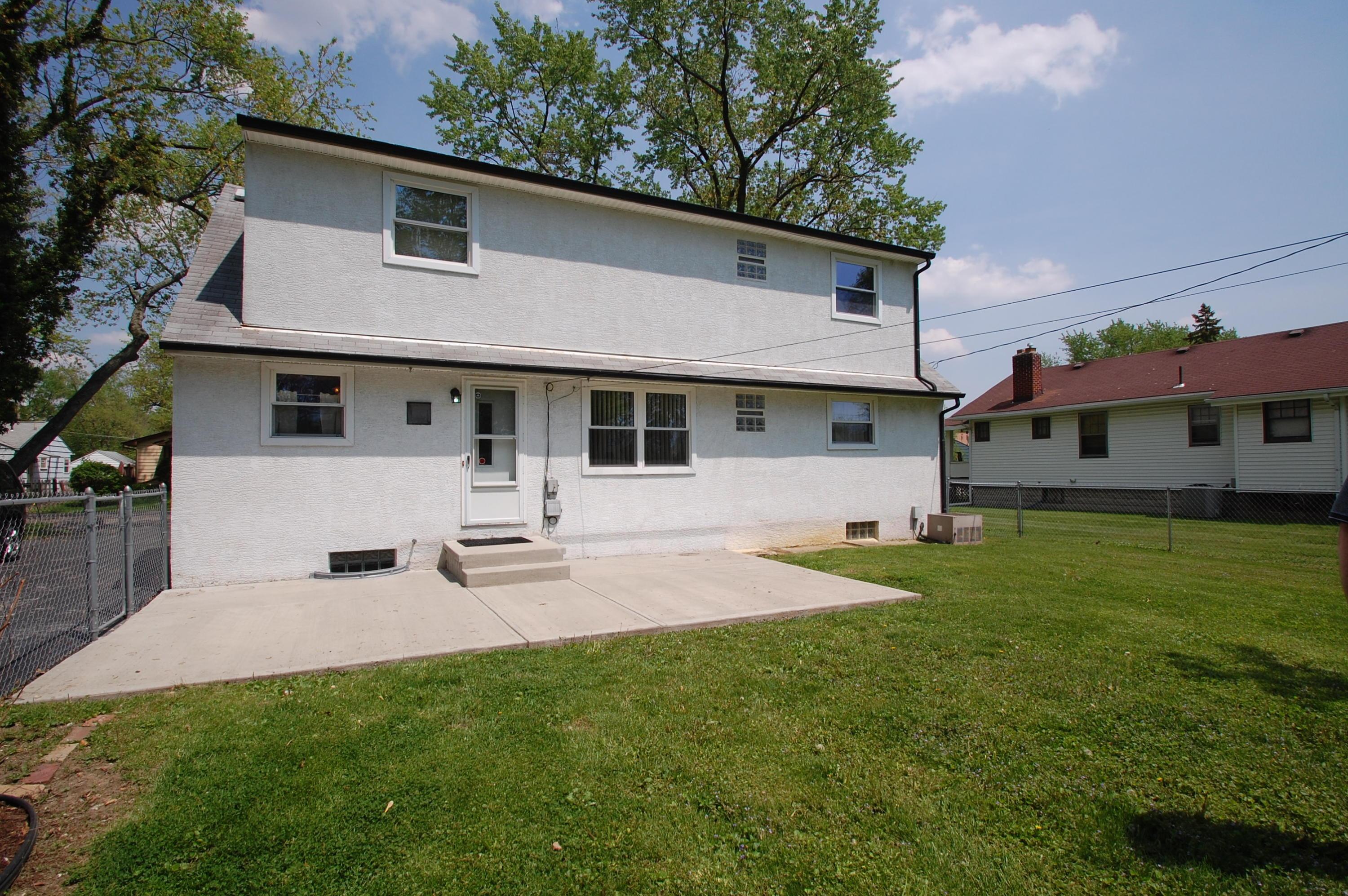 1685 Case Road Columbus, OH 43224 - Photo 3 of 27