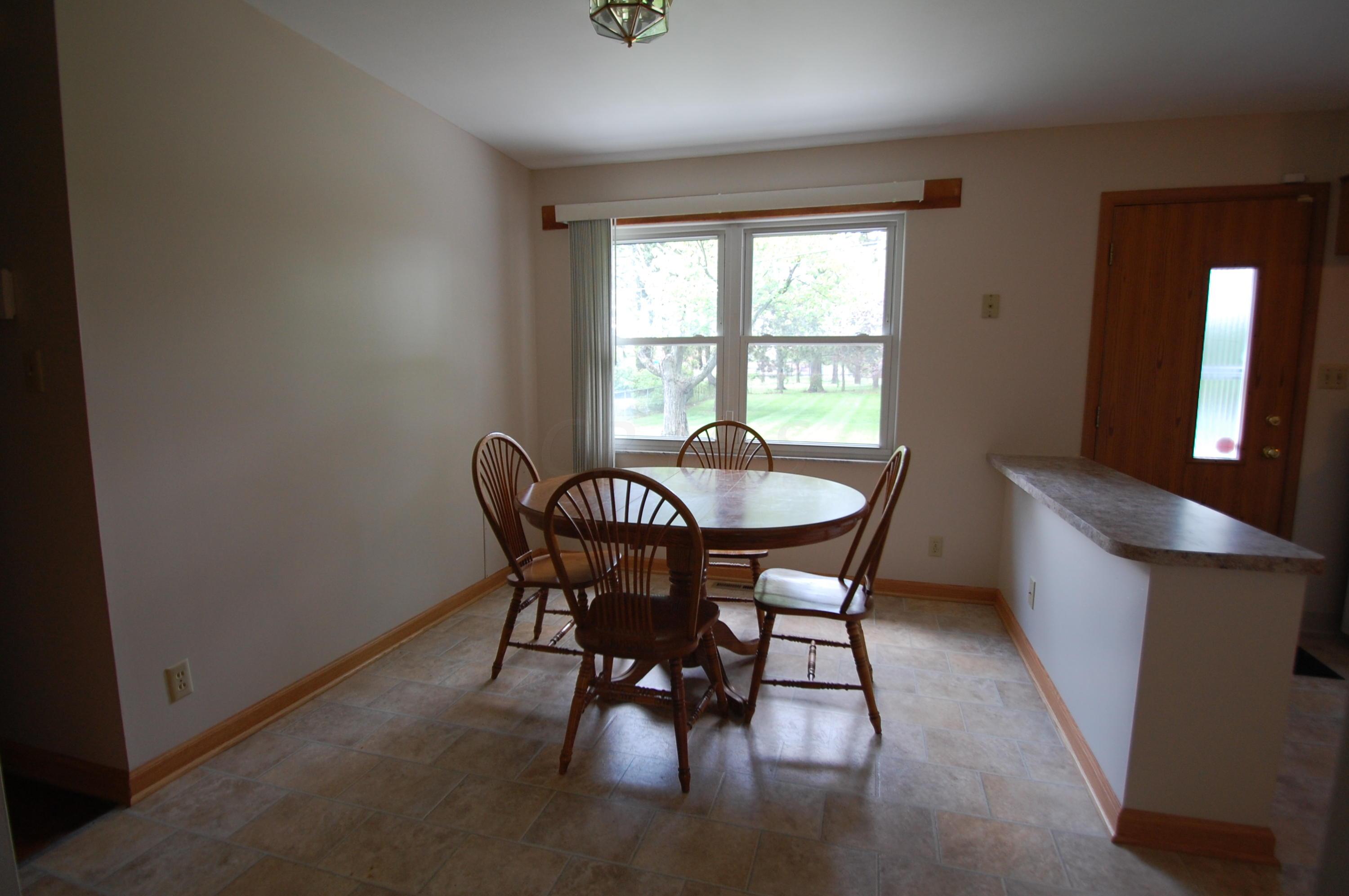 1685 Case Road Columbus, OH 43224 - Photo 6 of 27