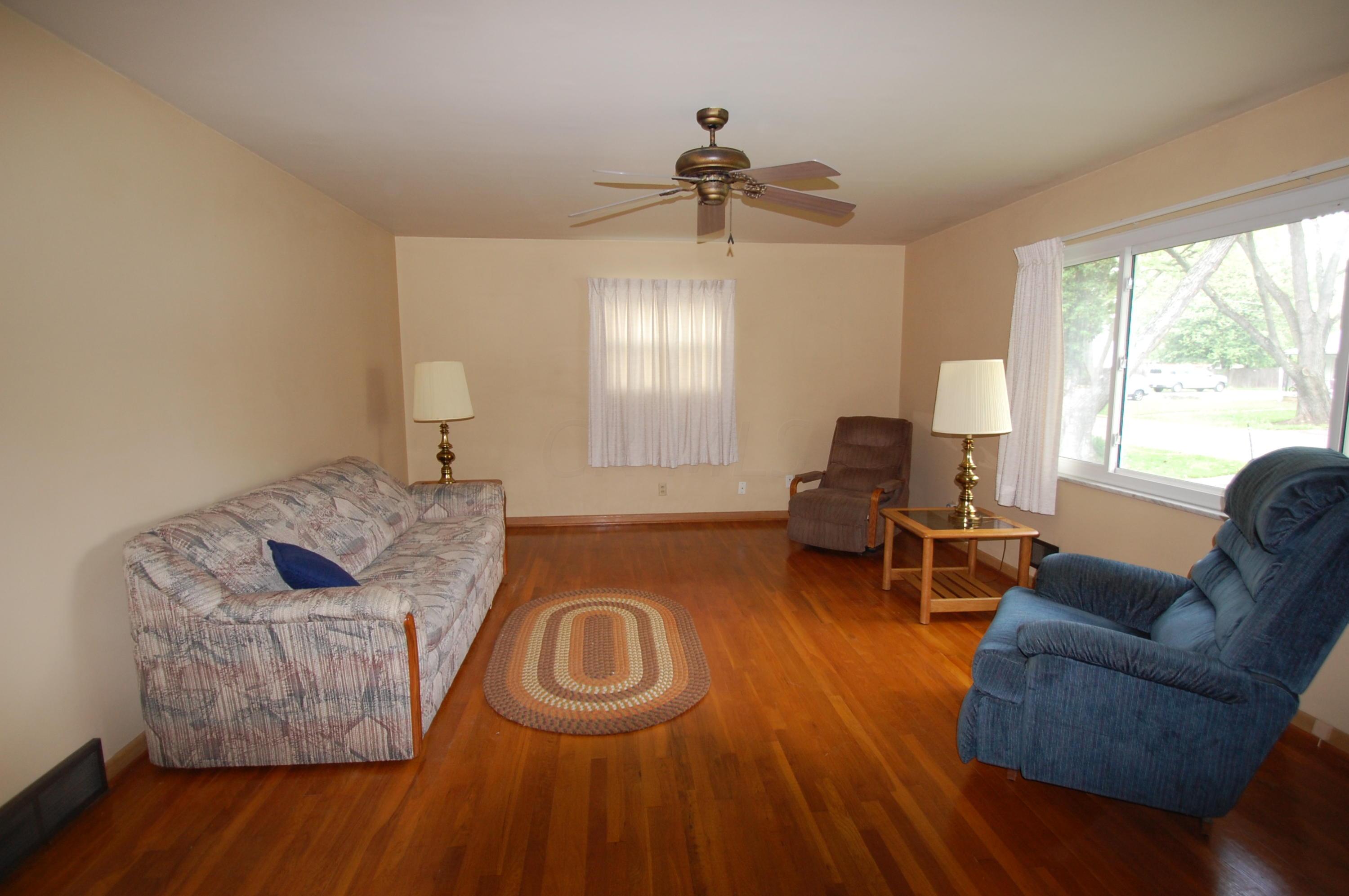 1685 Case Road Columbus, OH 43224 - Photo 8 of 27