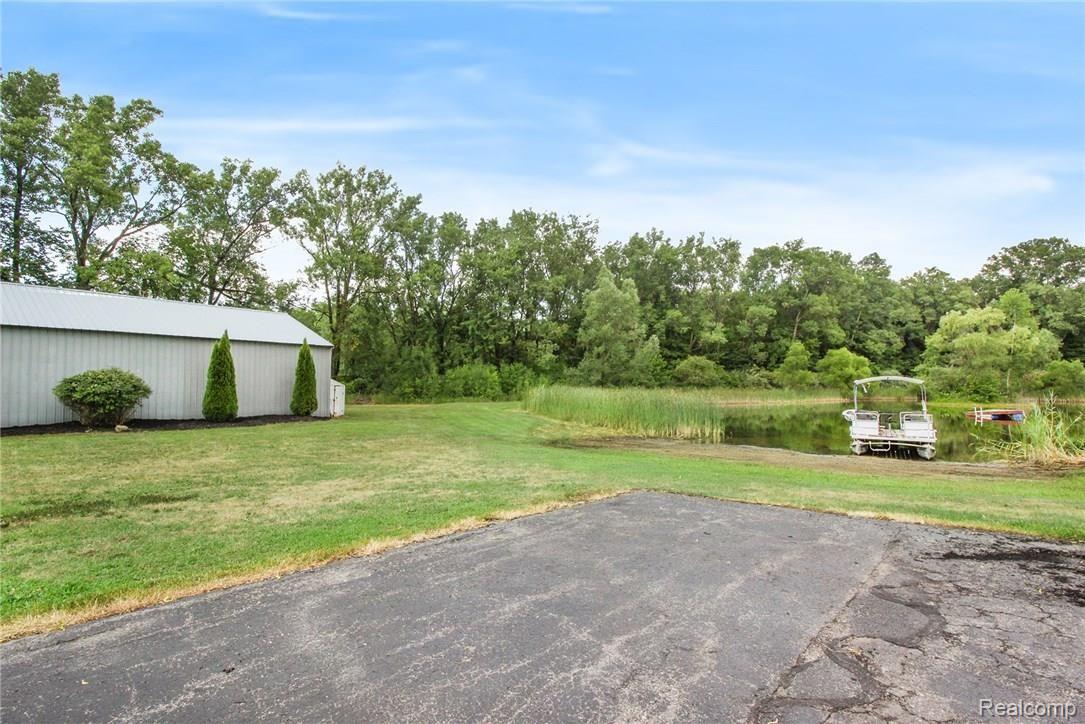 12994 Capernall Road Carleton, MI 48117 - Photo 24 of 82 IMG_8300.jpg