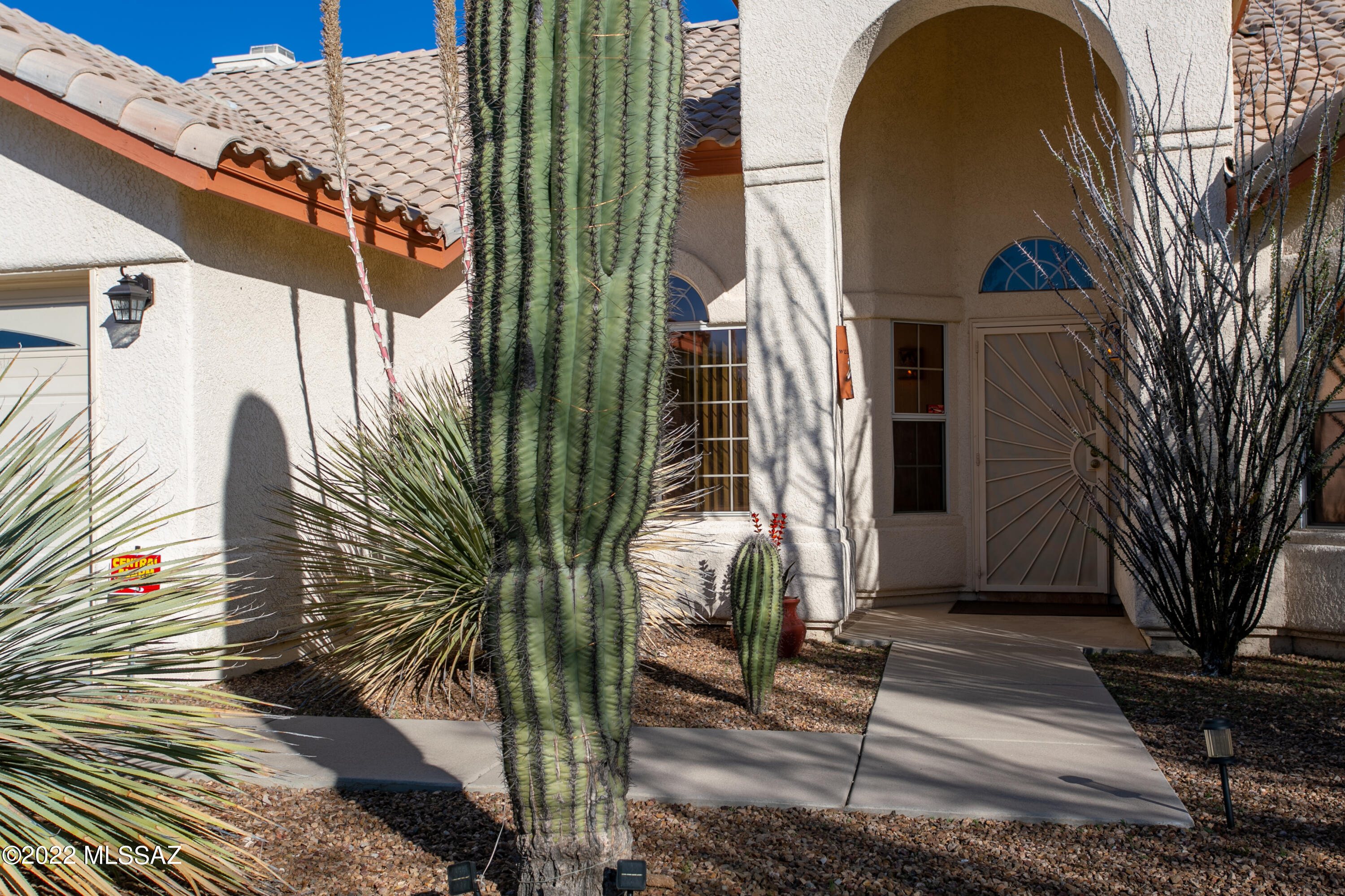 1486 West Sunset Ridge Place Tucson, AZ 85704 - Photo 2 of 36