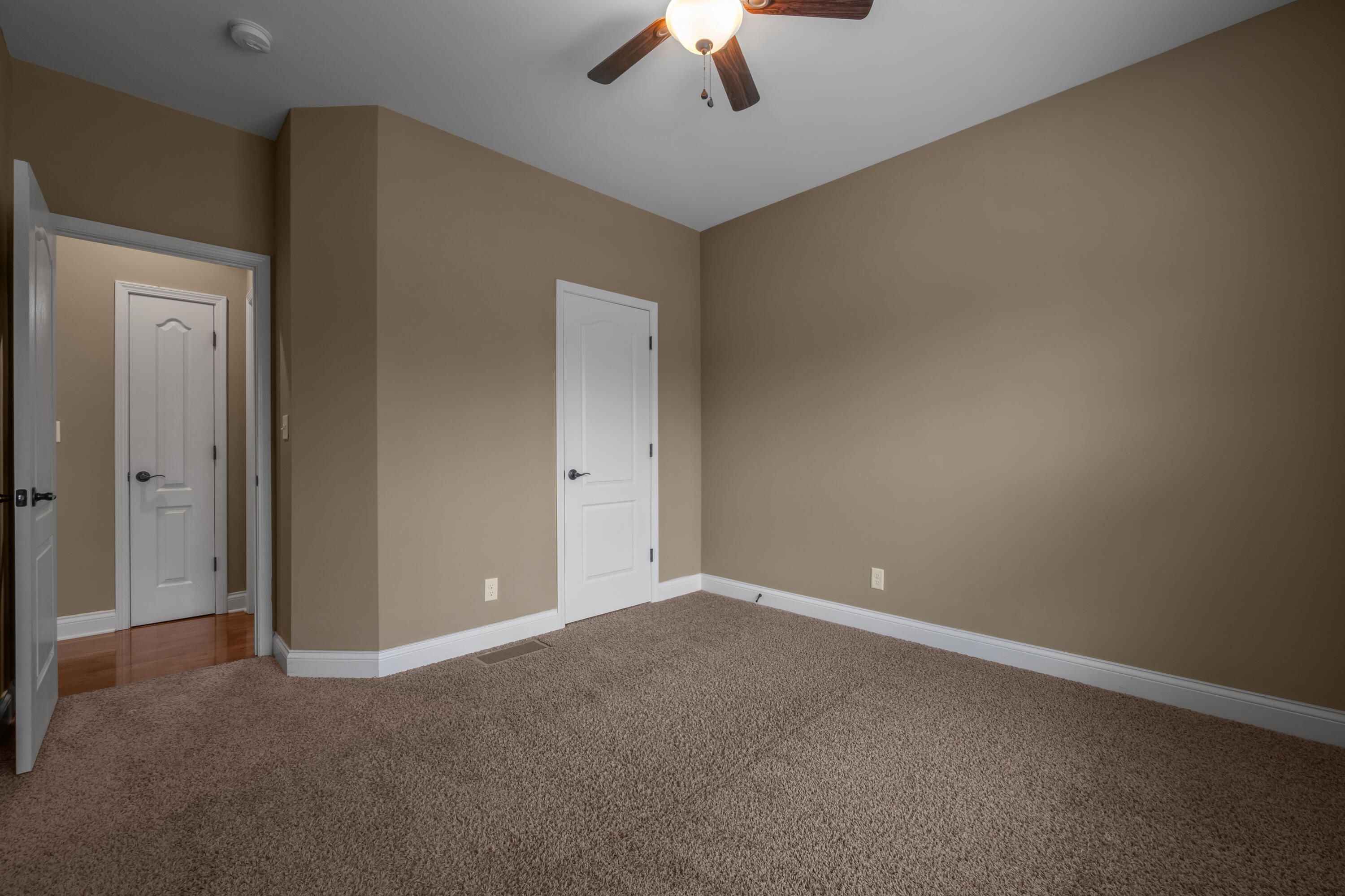 521 Raven Road Versailles, KY 40383 - Photo 36 of 82 1st Floor Bedroom