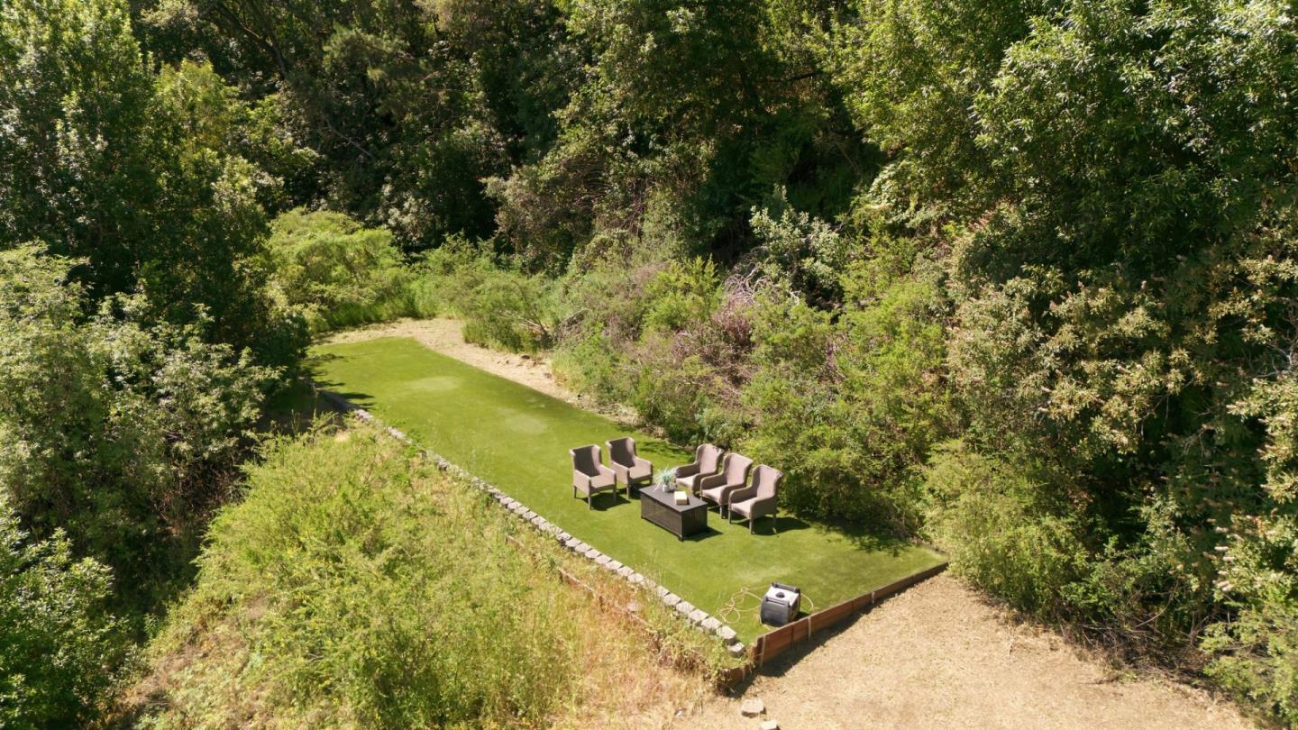 220 Robin Road Hillsborough, CA 94010 - Photo 30 of 39