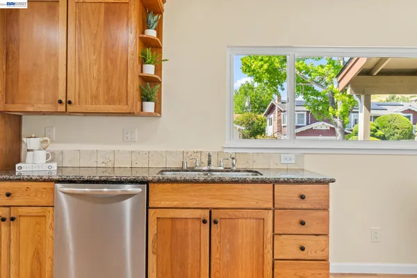 $1,138,888 | 667 Gleneagle Avenue, Hayward, CA 94544