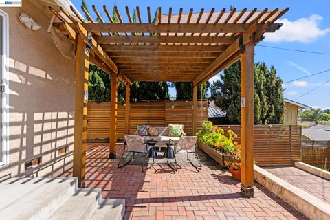 $1,138,888 | 667 Gleneagle Avenue, Hayward, CA 94544