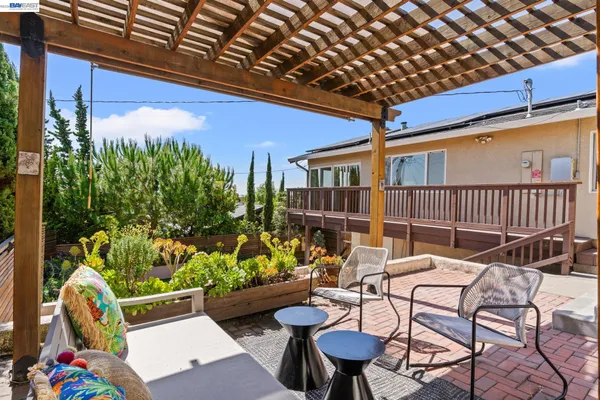 $1,138,888 | 667 Gleneagle Avenue, Hayward, CA 94544