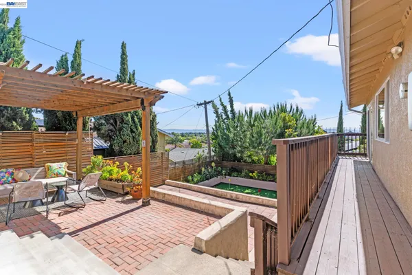 $1,138,888 | 667 Gleneagle Avenue, Hayward, CA 94544