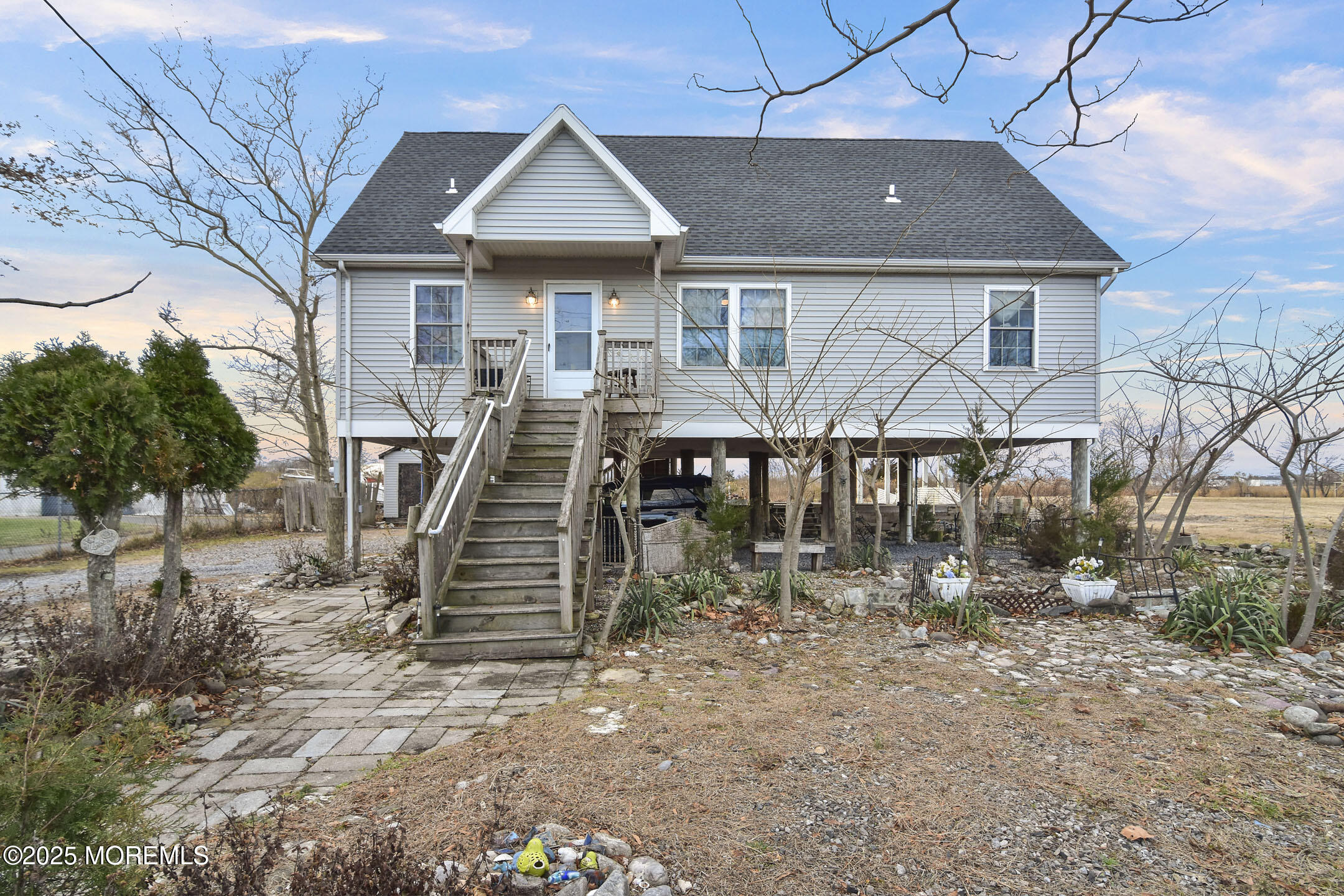636 Main Street Belford, NJ 07718 - Photo 2 of 39 DSC_0160