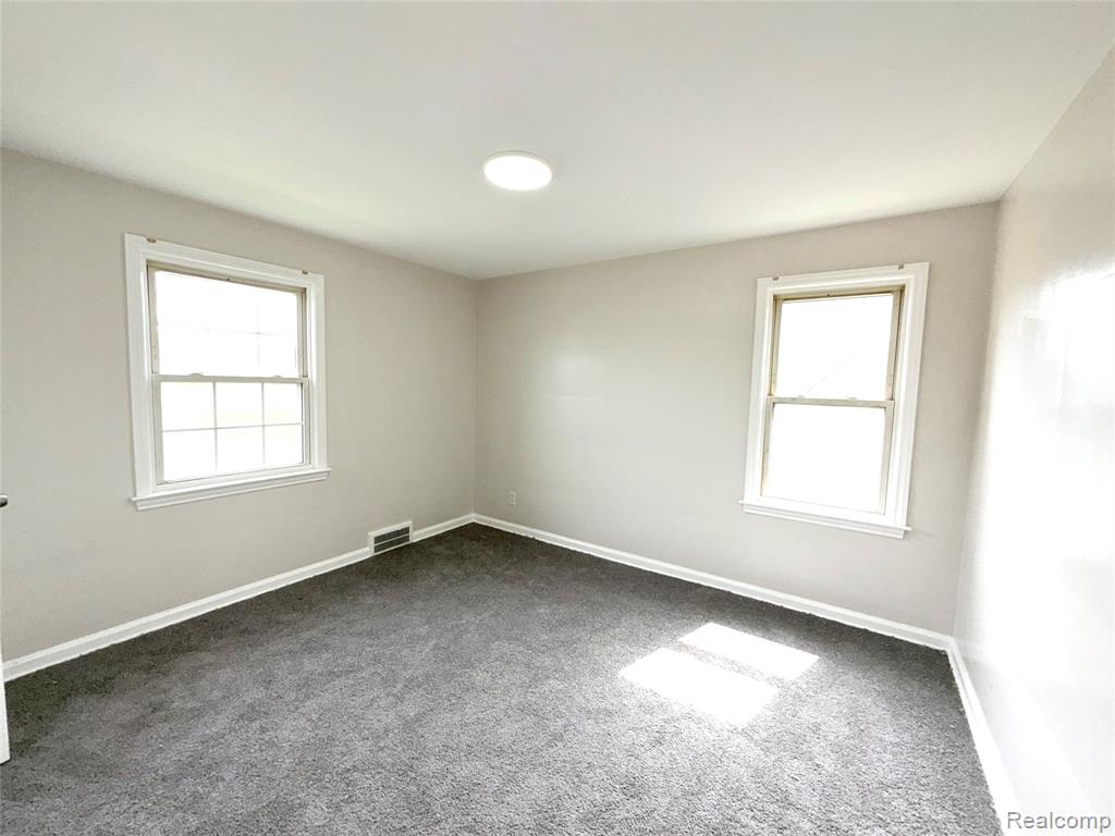 11375 Roxbury Street Detroit, MI 48224 - Photo 8 of 9