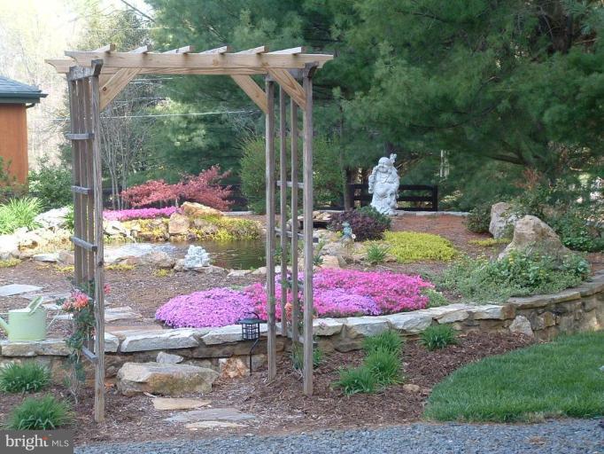559 View Town Road Amissville, VA 20106 - Photo 2 of 28 Japanese Garden