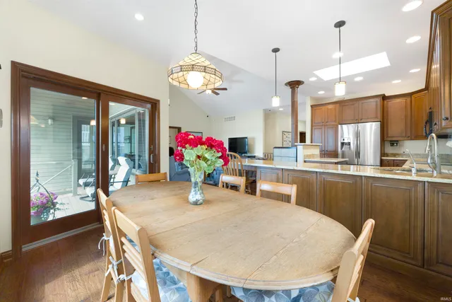 $1,299,900 | 900 Ln 105 Lake James, Angola, IN 46703