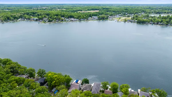 $1,225,000 | 900 Ln 105 Lake James, Angola, IN 46703