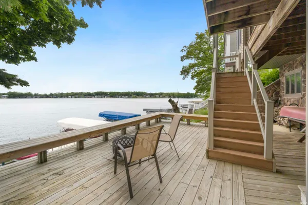 $1,225,000 | 900 Ln 105 Lake James, Angola, IN 46703