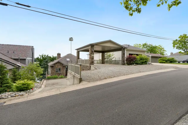 $1,299,900 | 900 Ln 105 Lake James, Angola, IN 46703