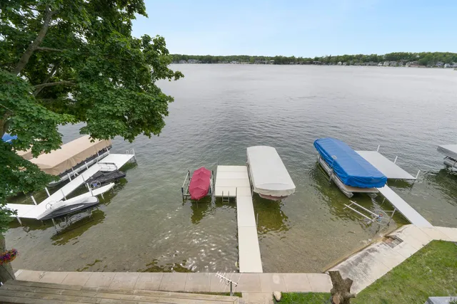 $1,299,900 | 900 Ln 105 Lake James, Angola, IN 46703