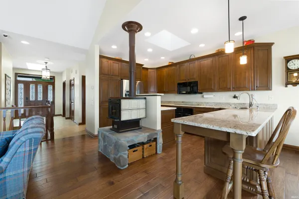 $1,225,000 | 900 Ln 105 Lake James, Angola, IN 46703