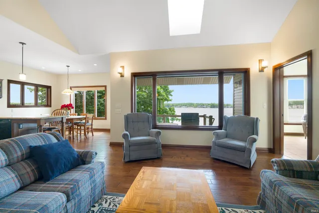 $1,299,900 | 900 Ln 105 Lake James, Angola, IN 46703