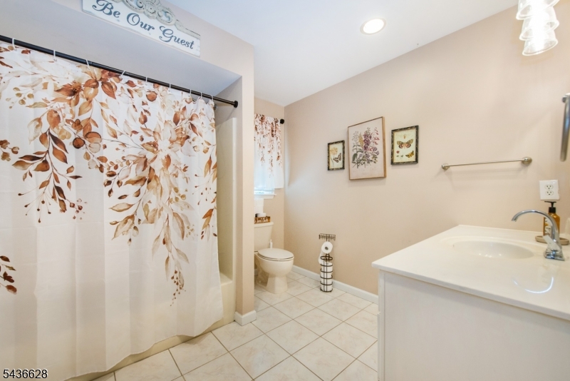 5 Kingston Court Oak Ridge, NJ 07438 - Photo 41 of 49