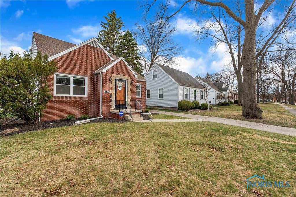 2822 Wyndale Road Toledo, OH 43613 - Photo 2 of 35 Gallery Image 2