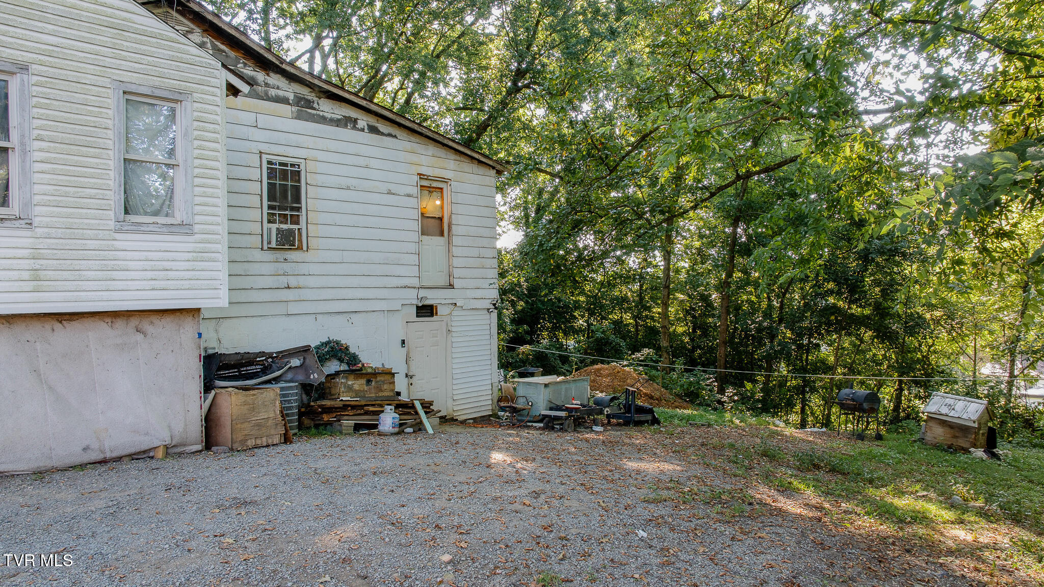2215 Whirlwind Road Greeneville, TN 37743 - Photo 5 of 9 dji_fly_20260904_094304_0904_17885293772