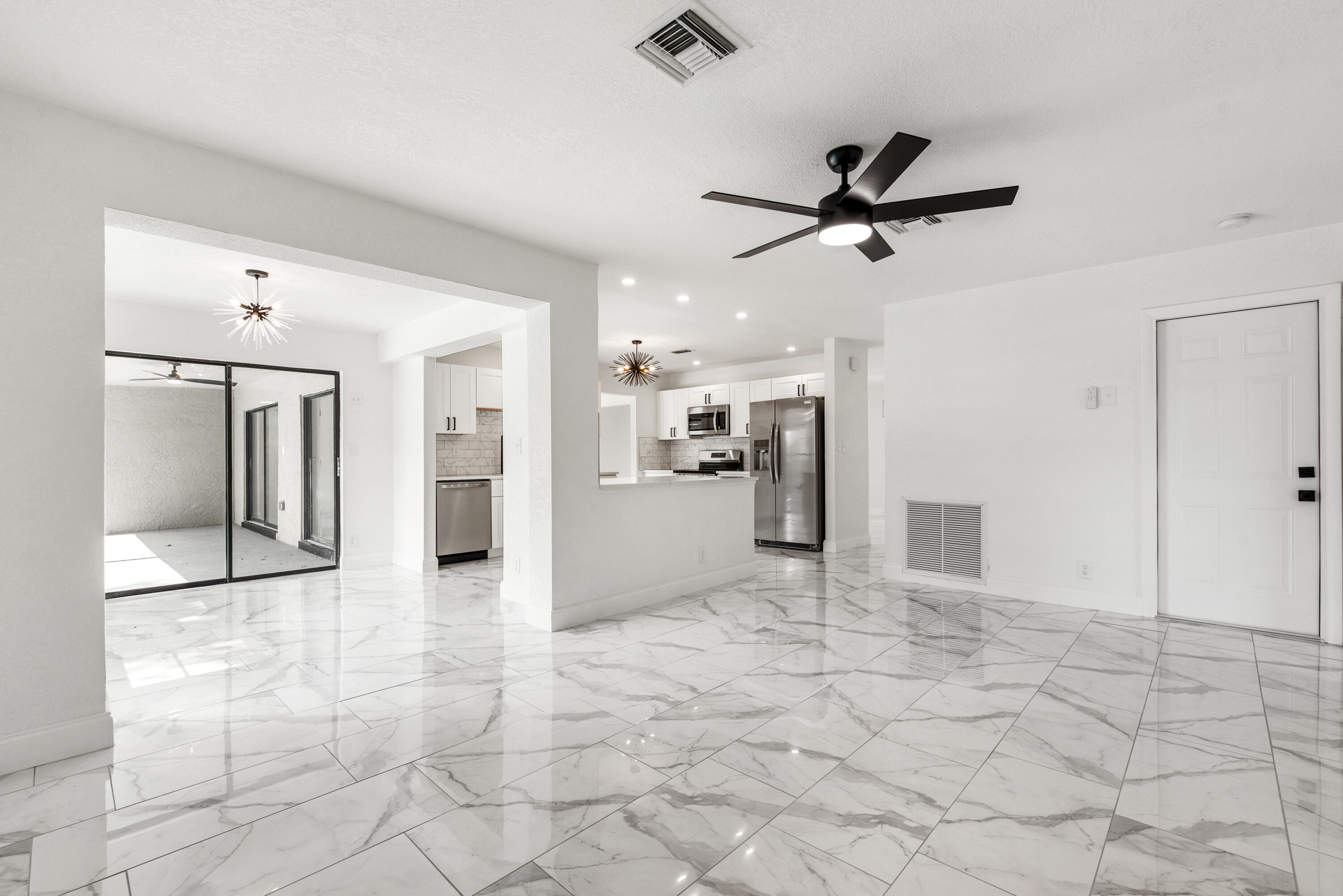 1492 Southwest 13th Drive Boca Raton, FL 33486 - Photo 21 of 54 1492SW13thDriveBocaRaton-10
