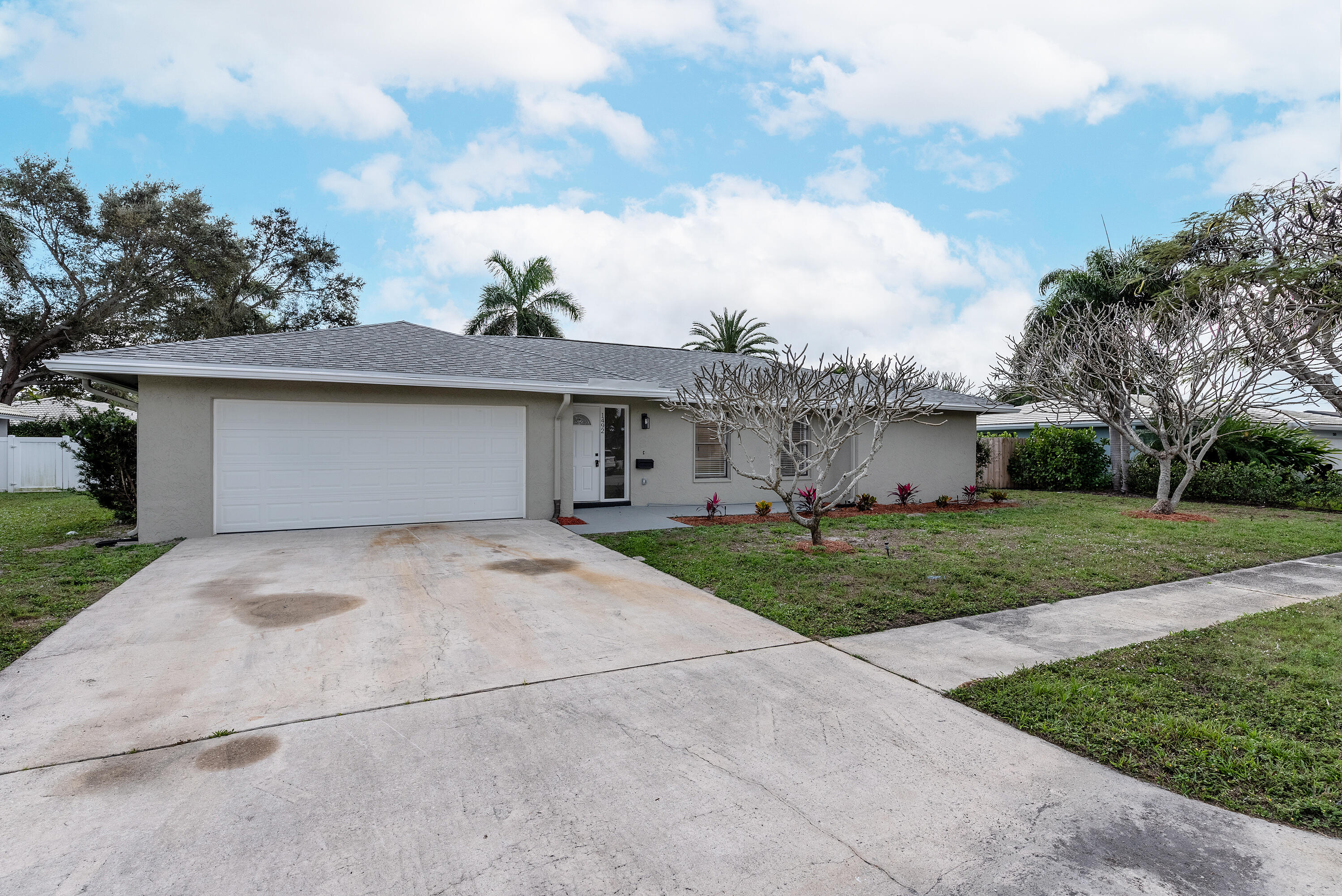 1492 Southwest 13th Drive Boca Raton, FL 33486 - Photo 3 of 54 1492SW13thDriveBocaRaton-72