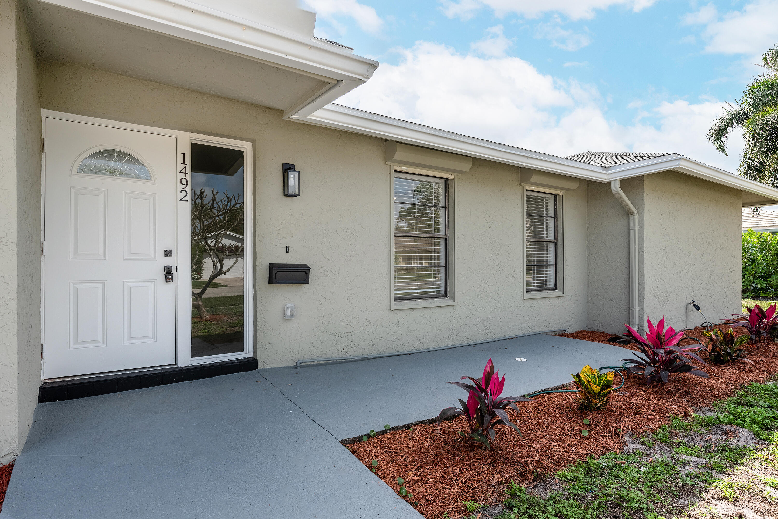1492 Southwest 13th Drive Boca Raton, FL 33486 - Photo 5 of 54 1492SW13thDriveBocaRaton-76