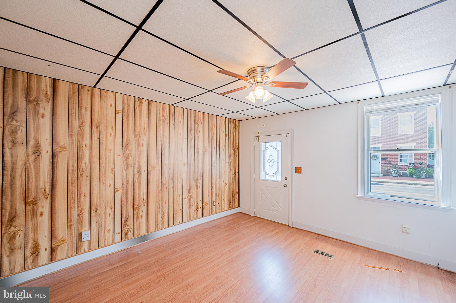 241 East 6th Street Frederick, MD 21701 - Photo 10 of 56 Living room