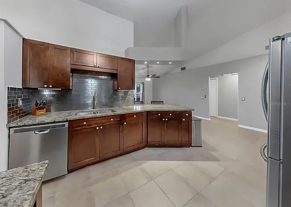 $425,000 | 1306 Gangplank Drive, Valrico, FL 33594