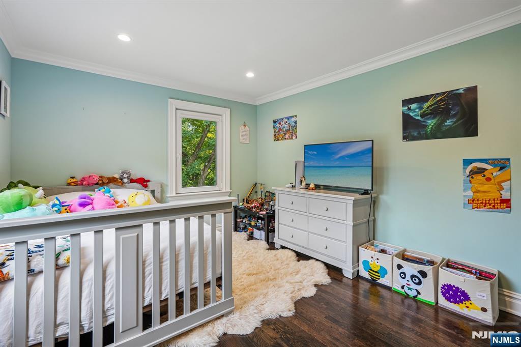 689 Colonial Road Franklin Lakes, NJ 07417 - Photo 32 of 42 Gallery Image 32