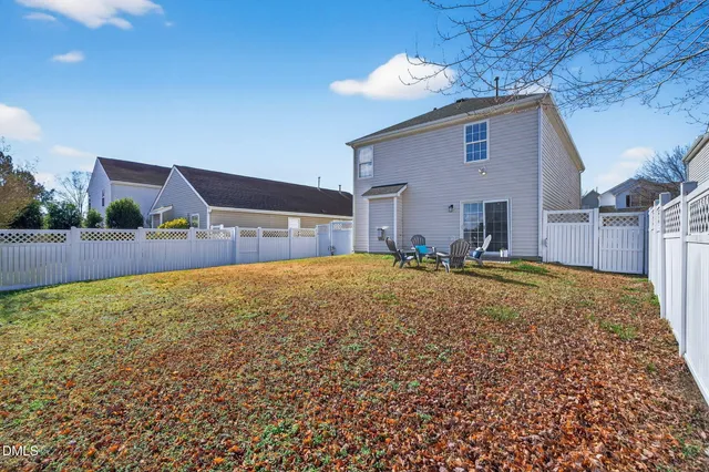 a house view with a outdoor space