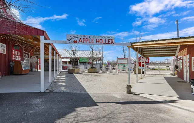 $329,990 | 1034 58th Road, Union Grove, WI 53182