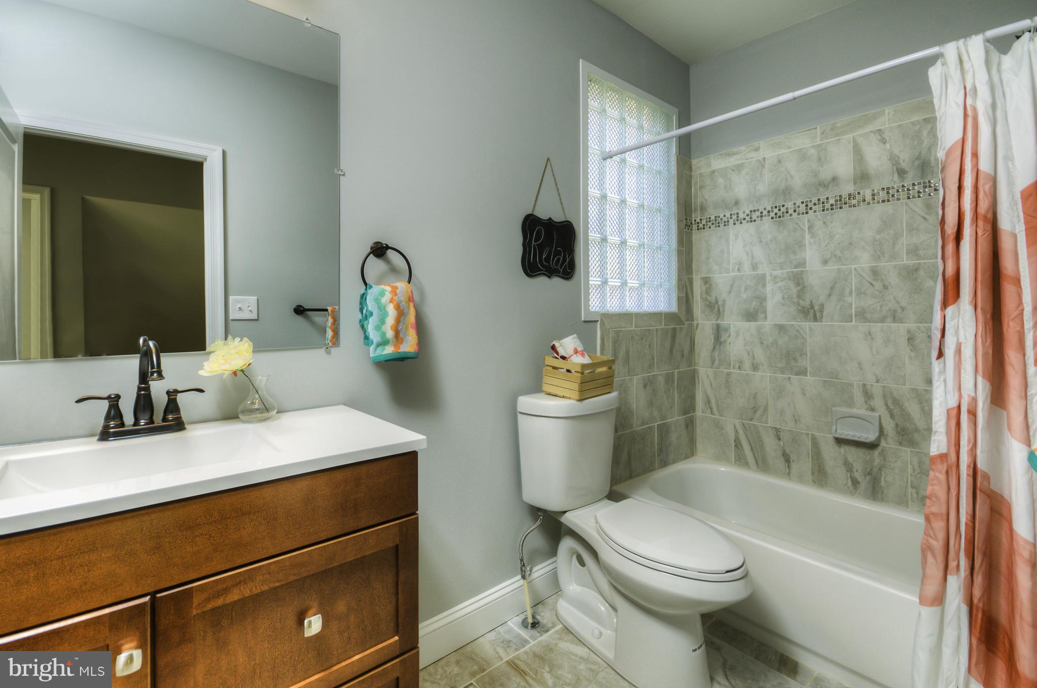 7005 Old Harford Road Baltimore, MD 21234 - Photo 8 of 26 Bath