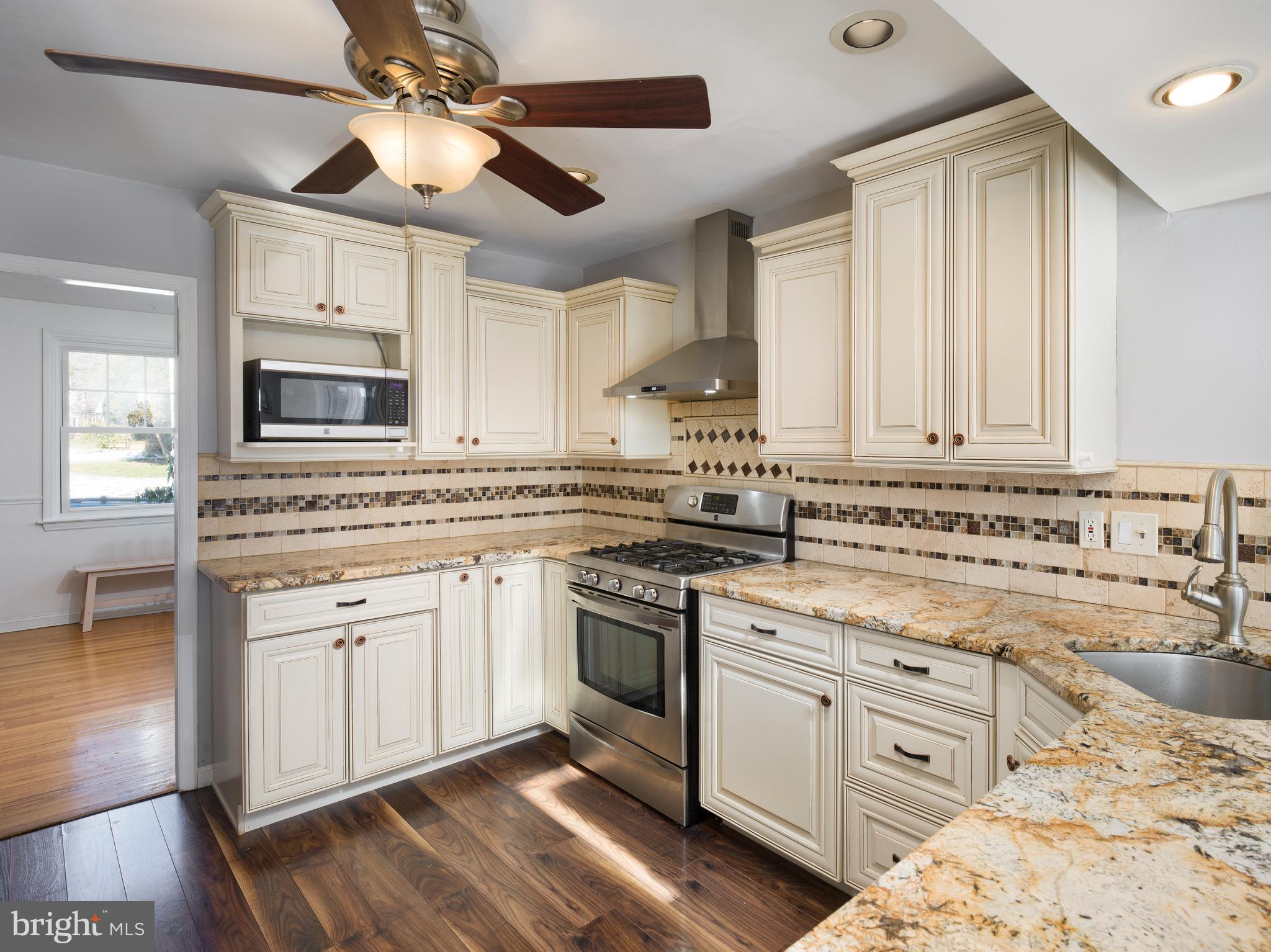 519 North Manoa Road Havertown, PA 19083 - Photo 5 of 29 Kitchen