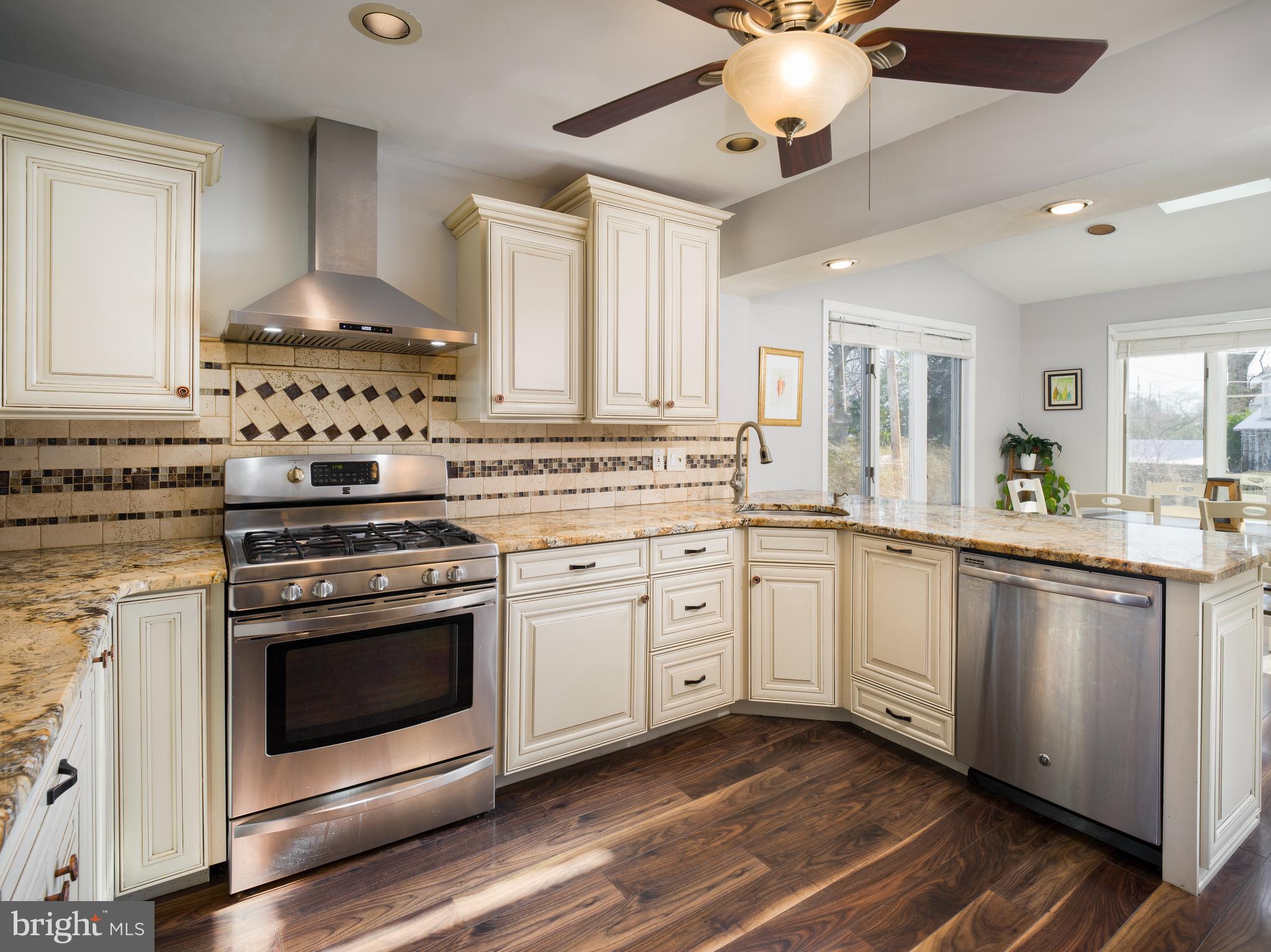 519 North Manoa Road Havertown, PA 19083 - Photo 6 of 29 Kitchen