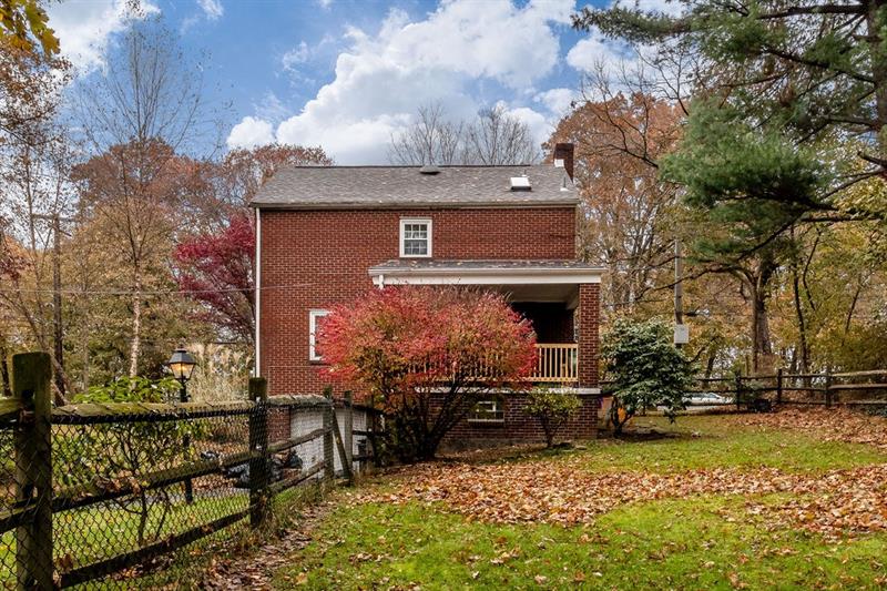 49 Edgecliff Road Carnegie, PA 15106 - Photo 16 of 16 Gallery Image 16