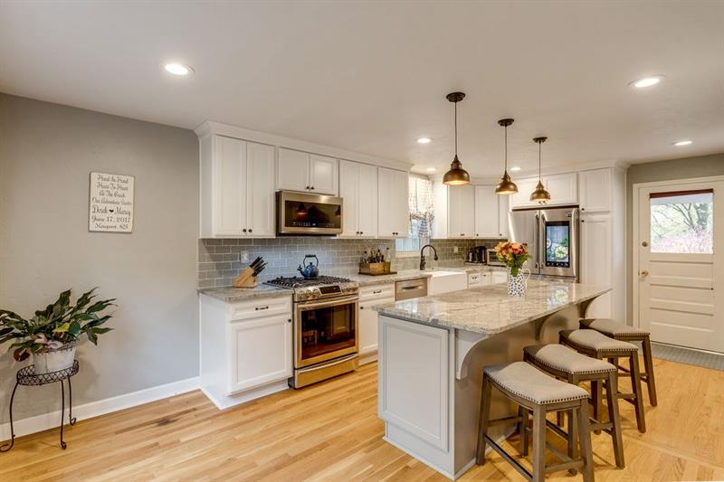 49 Edgecliff Road Carnegie, PA 15106 - Photo 6 of 16 Gallery Image 6