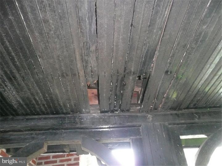 239 Maypole Road Upper Darby, PA 19082 - Photo 5 of 11 Porch