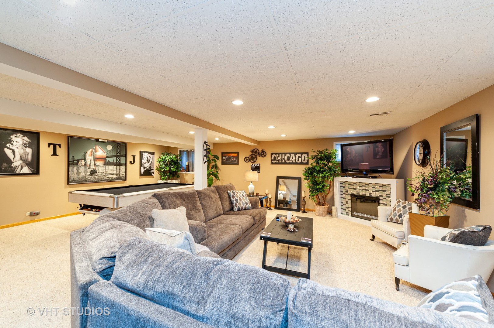 227 Perth Road Cary, IL 60013 - Photo 11 of 19 a living room with furniture and a flat screen tv