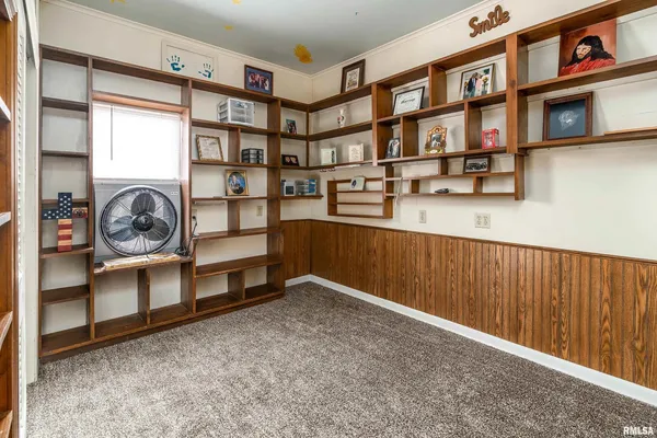 $135,000 | 207 West Sylvester Avenue, Christopher, IL 62822