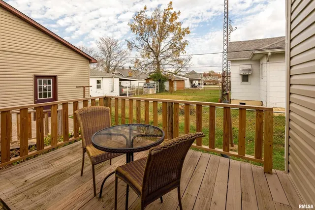 $135,000 | 207 West Sylvester Avenue, Christopher, IL 62822