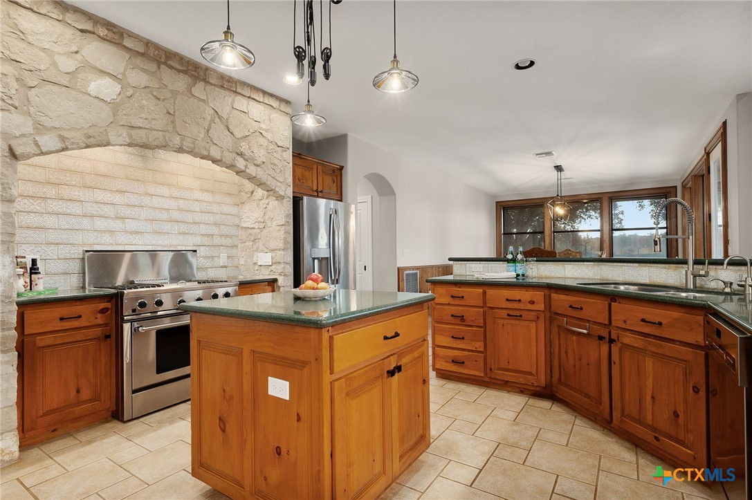 26037 Lewis Ranch Road New Braunfels, TX 78132 - Photo 13 of 46 Gallery Image 13