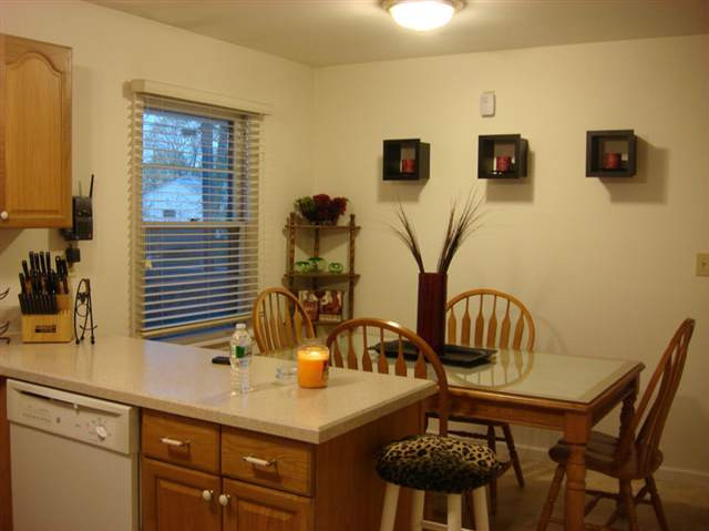 43 Glendale Road Latham, NY 12110 - Photo 3 of 8 Photo 3