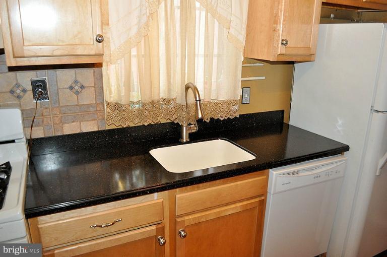 6106 Addison Road Capitol Heights, MD 20743 - Photo 9 of 25 corian counter tops