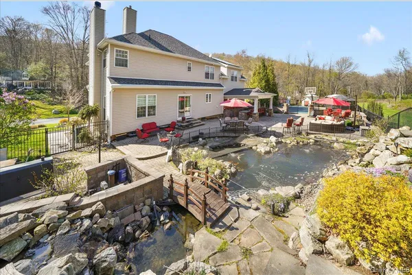 $1,159,900 | 16 Lori Lane, Chester, NY 10918