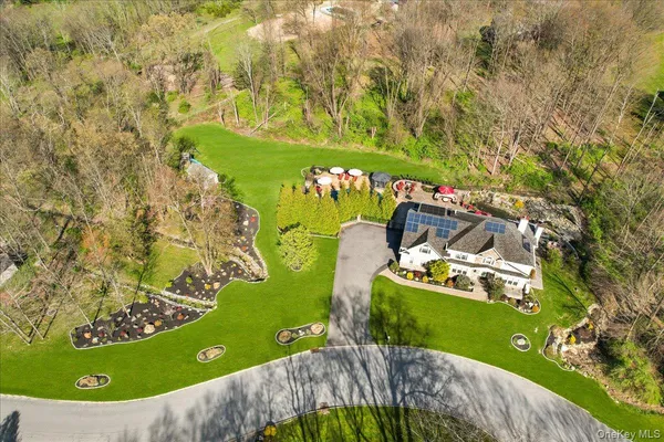 $1,159,900 | 16 Lori Lane, Chester, NY 10918
