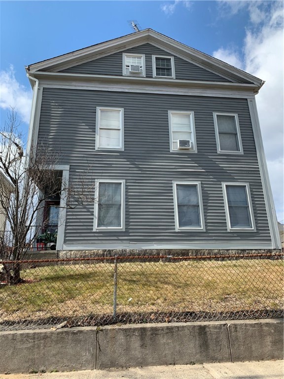 232 High Street Pawtucket, RI 02860 - Photo 2 of 23 Gallery Image 2