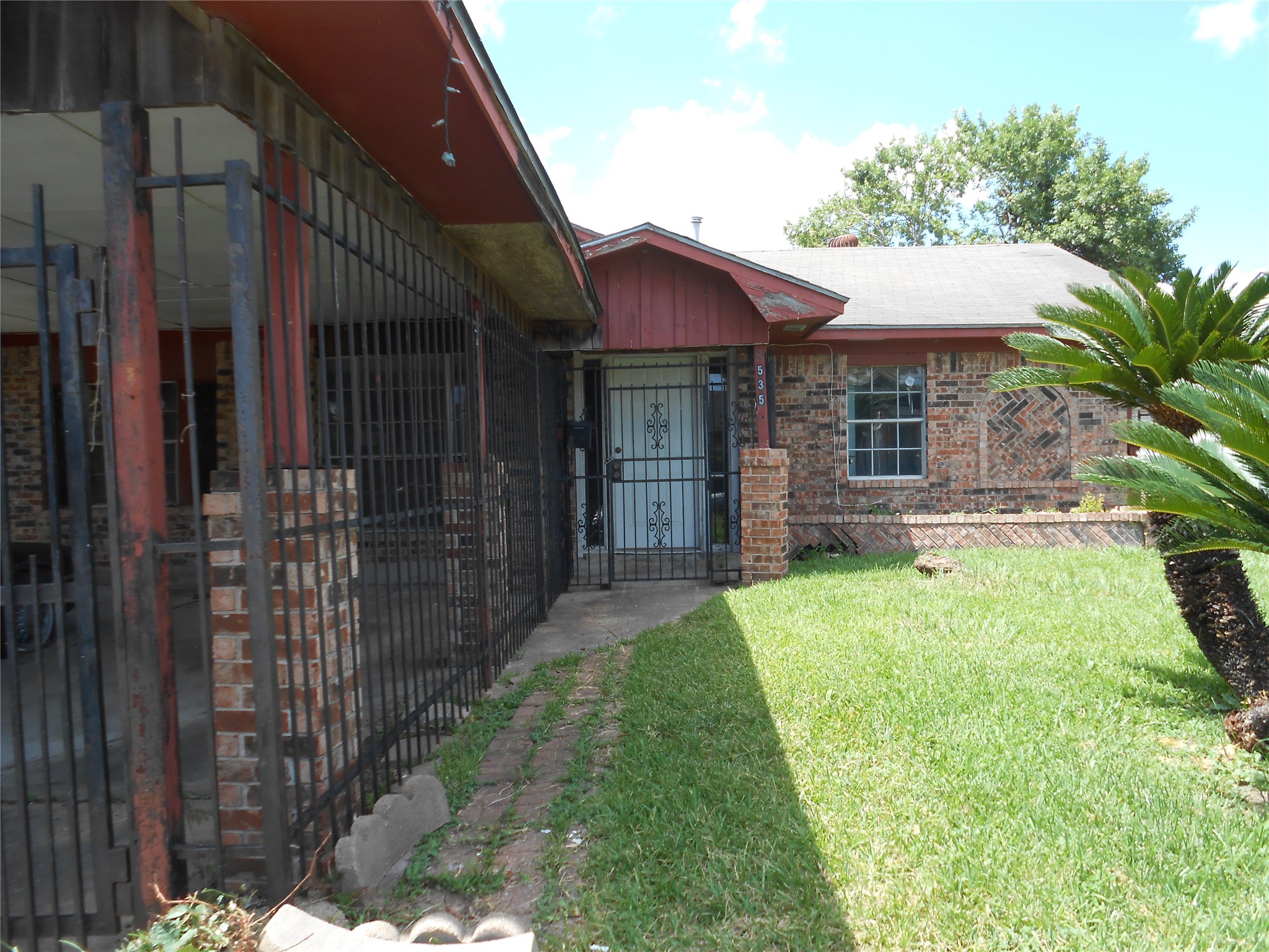 8535 Wiggins Street Houston, TX 77029 - Photo 2 of 22
