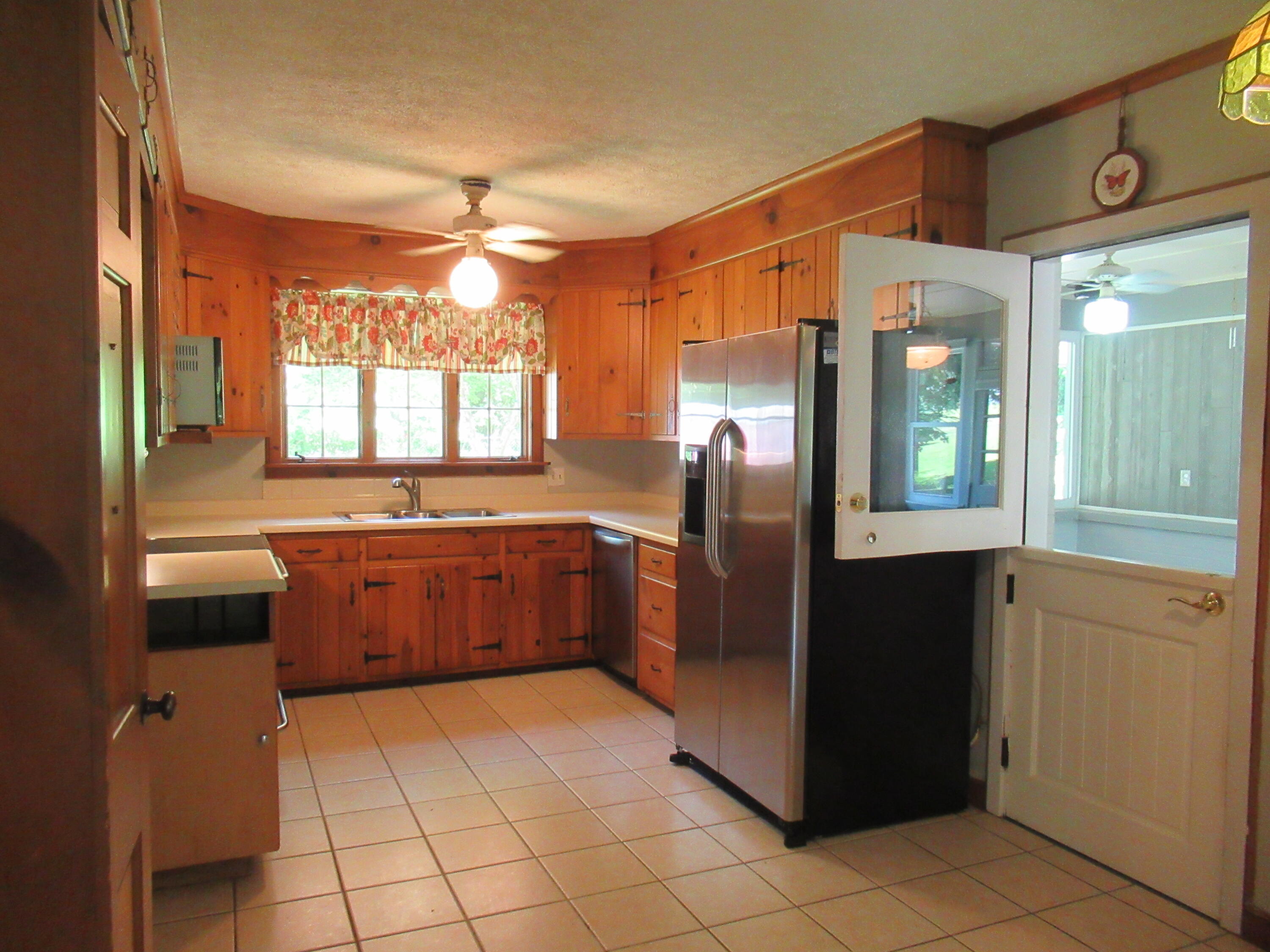 104 Fieldcrest Road Bristol, TN 37620 - Photo 20 of 59 164