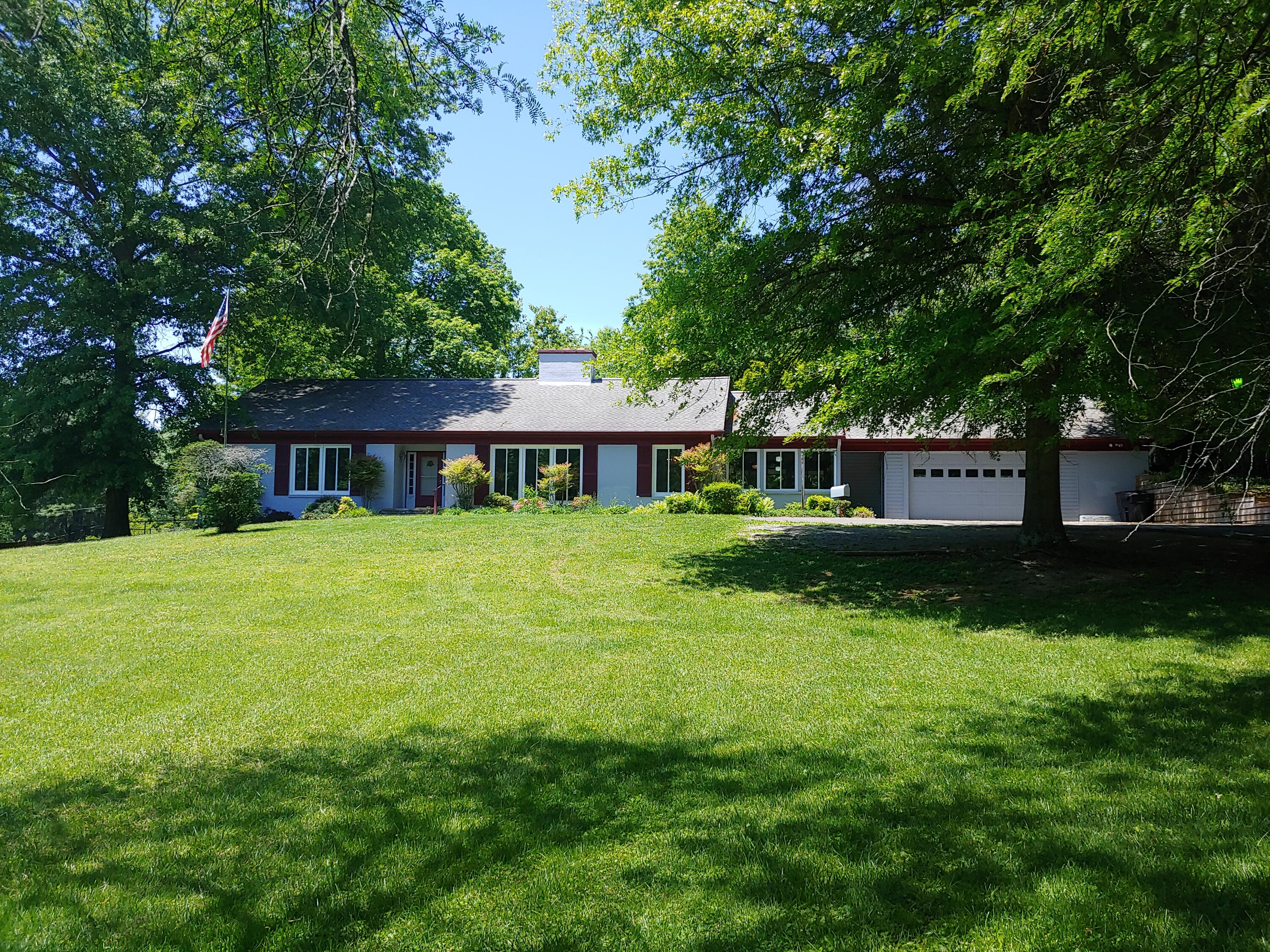 104 Fieldcrest Road Bristol, TN 37620 - Photo 4 of 59 fc29